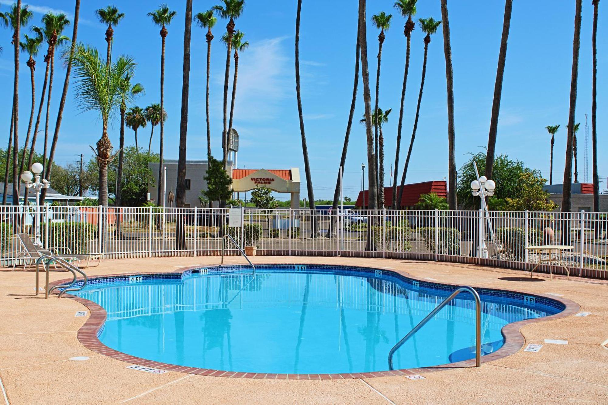 Victoria Palms Inn And Suites Donna Exterior photo